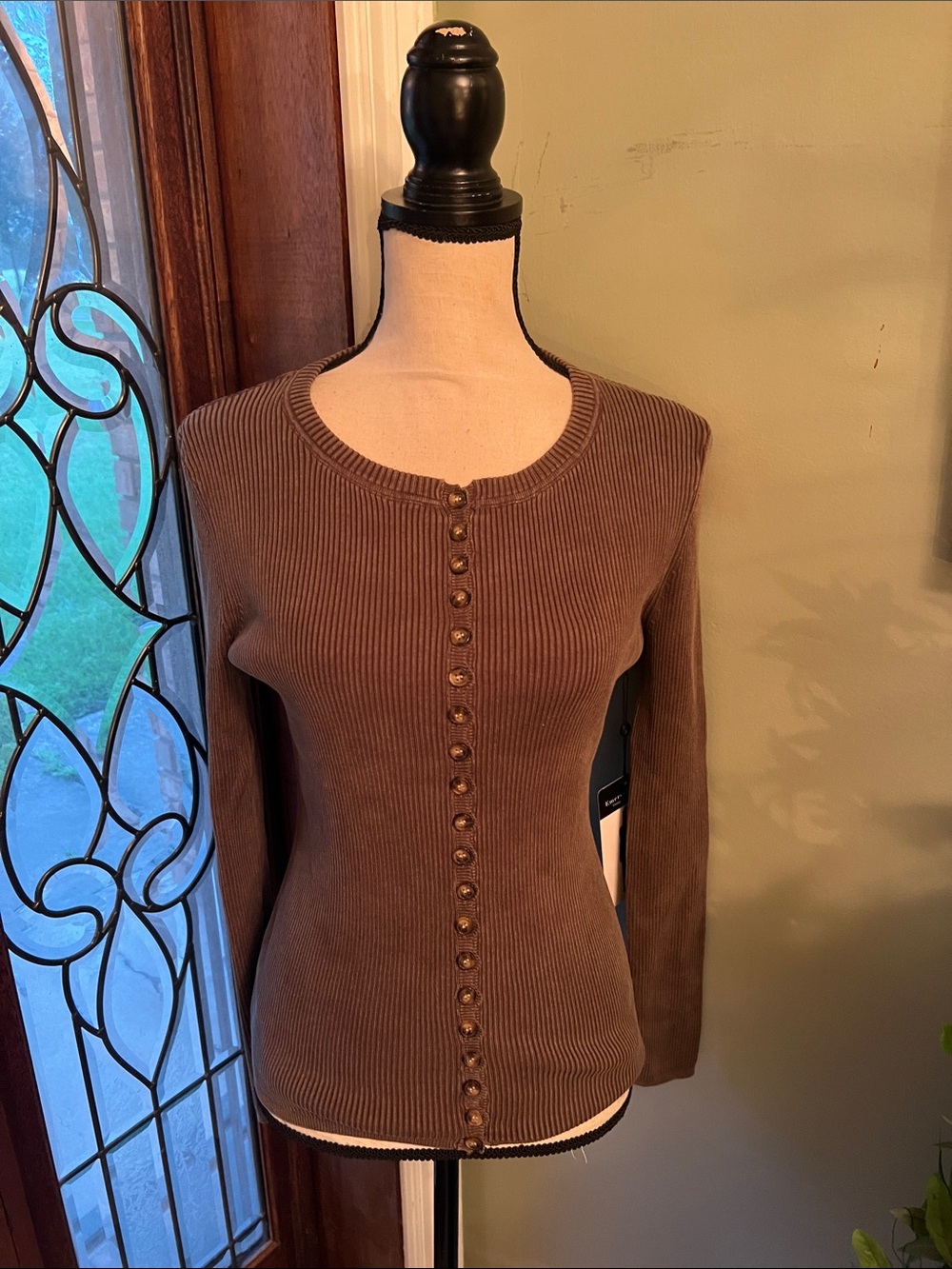 Ribbed Button-Front Crewneck Sweater - Brown